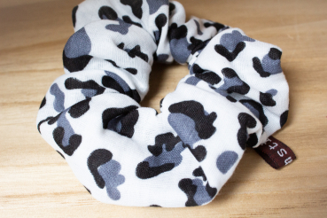 Haargummi Scrunchie - Leo weiß - aus hochwertigen Musselin - handmade in Deutschland (Versandkostenfrei)