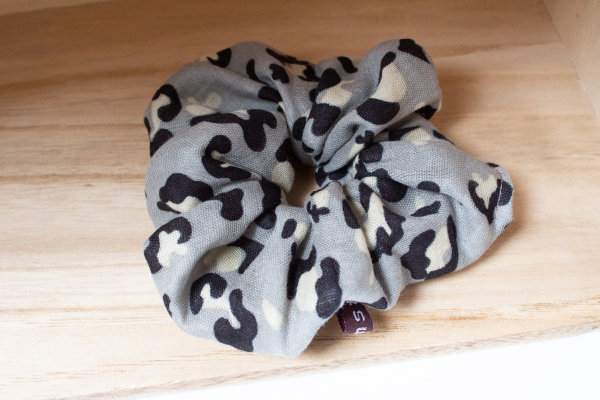 Haargummi Scrunchie - Leo - aus hochwertigen Musselin - handmade in Deutschland (Versandkostenfrei)