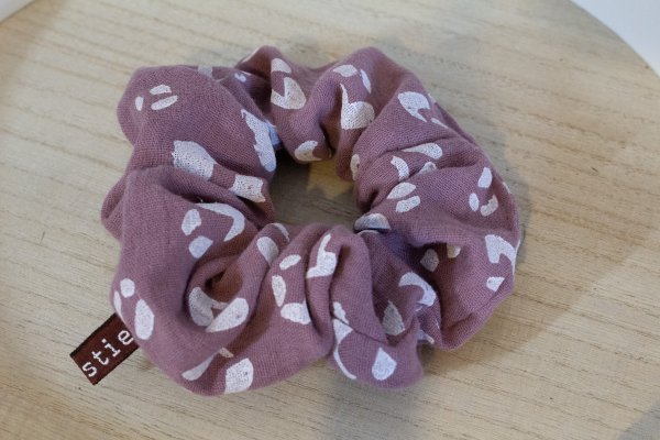 Haargummi Scrunchie - Leo mauve - aus hochwertigen Musselin - handmade in Deutschland (Versandkostenfrei)