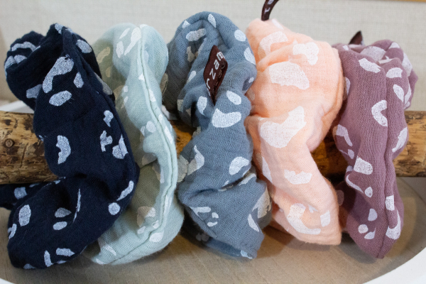 Haargummi Scrunchie - Leo dunkelblau - aus hochwertigen Musselin - handmade in Deutschland (Versandkostenfrei)